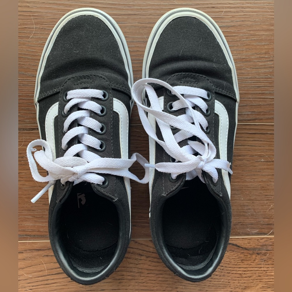 Vans size 6 women’s